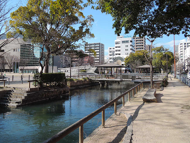 西川緑道公園